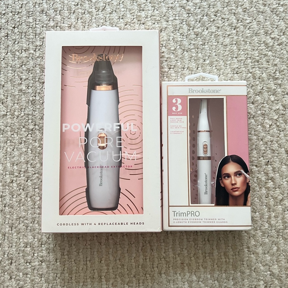 Brookstone TrimPRO Pore Vacuum - White and Pink